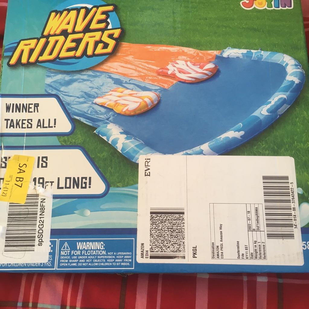 DURABLE VINYL MATERIAL, wave riders , COMES WITH 2 BOARDS , perfect for any garden or holidays
Box is slightly damaged due to storage but product is BRAND NEW,
RRP £39.99
MY PRICE £8