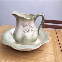 In Good Condition
Vintage Victorian Pitcher and Basin
Jug and Bowl
Gorgeous item
Collection or free local delivery
£12 or nearest offer