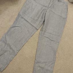 Men’s chinois only worn a few times in great condition 
Eur 54 
38R