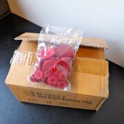 Price is for a box of 1kg red craft buttons / Inside the box is 20x 50g bags (sealed) / Style and size of buttons vary, the shade of red varies slightly too / RRP (of box) is £79.80 / Can also sell the bags separately, if wanting a lower quantity

Message if wanting to buy to arrange a collection day & time, want me to post OR if you have any questions. Full description for this item is also available on request

Ignore - assorted buttons resin buttons fashion mixed style art crafts jewellery making craft supplies carboot school textiles craft fair