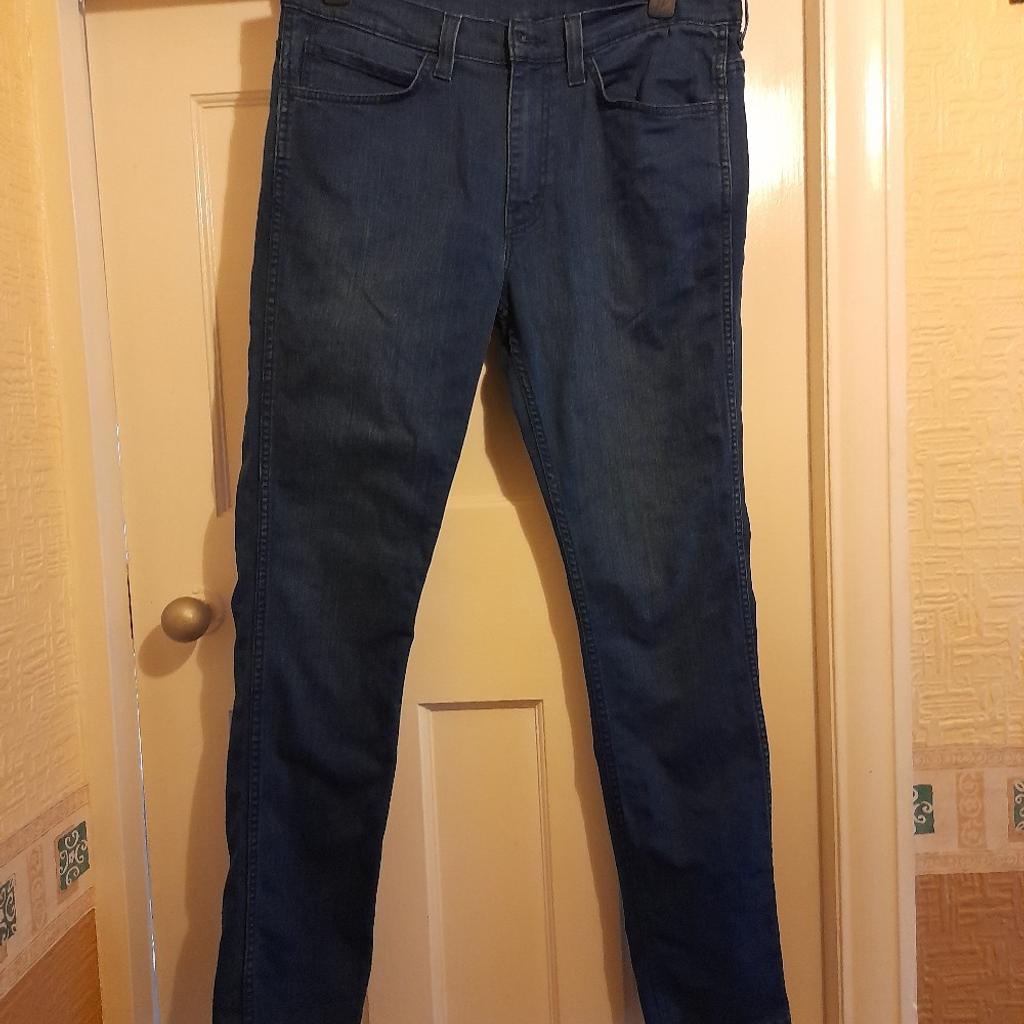 Dark blue stretch skinny 510's.
Hardly worn in ex. cond.
fy3 layton or post for £3