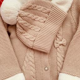 Beautiful wool winter coat & hat
Beige & cream
Only worn for half hour photo shoot
3-4 yrs