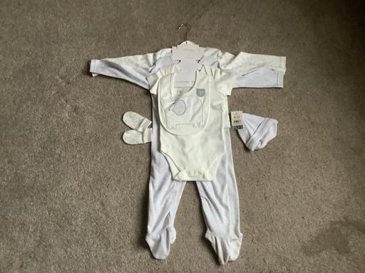 Buy & Sell Greater Manchester Manchester - Photos for Infant 7 piece BRAND NEW clothing set