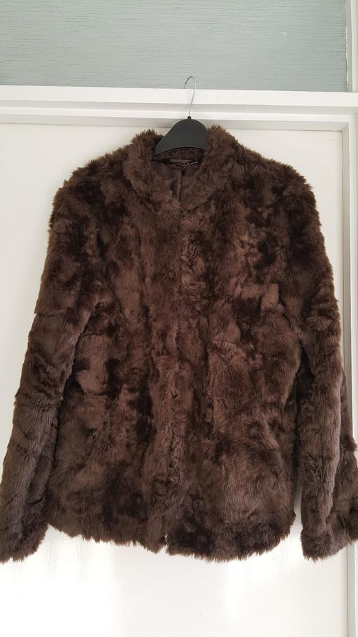 Buy & Sell Cambridgeshire South Cambridgeshire - Photos for vintage faux fur jacket size 12-14