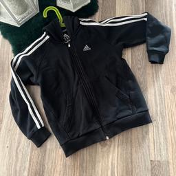 Hallo
Biete ihnen eine Orginale Adidas Jacke
Größe 140
Siehe Bilder

Auch Versand möglich versichert zzgl. 5,00€
Beim sammeln einmaliger Versand

Anschauen und Abholung in Kreuztal oder Betzdorf

Keine Garantie, Gewährleistung und Rückgabe

Schaut euch meine anderen Angebote an es lohnt sich ;)