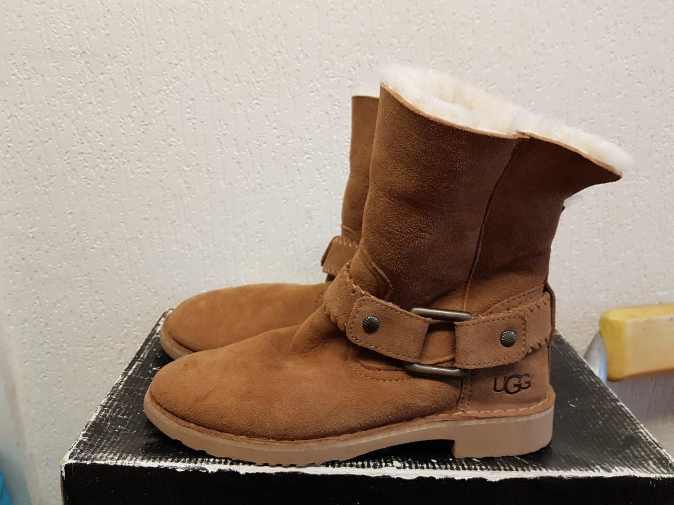 Ugg hot sale cedric boot