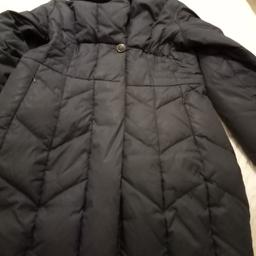 Larry Levine Navy quilted warm coat. Size 14. Quilted collar. Mini tear on one arm. Hardly noticeable. Hence low price. As new. Length 33 inches. Collection only