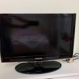 Samsung SyncMaster 2233RZ 

Great condition

Dual DVI port / cable