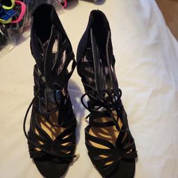 Black suede straps high heels from Atmosphere size 6. Absolutely stunning on but too high for me.
Bought for cruise but didn't use them