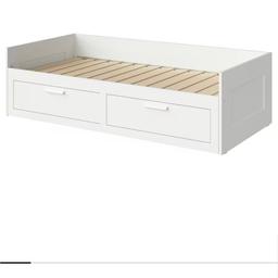 Verkaufe IKEA Brimnes Bett. 80x200, ausziehbar auf 160x200. Inklusive 2 Matratzen 
Abholung nur am 27.12, 28.12 oder 29.12