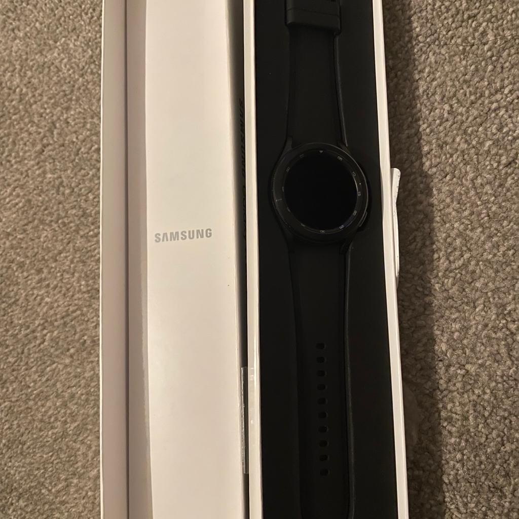 SAMSUNG Galaxy Watch4 Classic 46mm

LTE - Bluetooth - Wifi - GPS

Condition is like new

#2ndchance