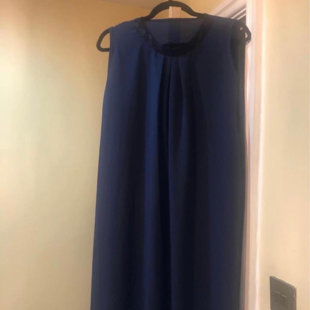 #2ndchance

2 piece abaya long dress new one size check pictures length 54 inch chest 21 inc. Inside is sleevless has a net jacket on top with net on neck & sleeves very nice bought it too small for me as I’m quite big from top has tags on please check pictures read everything as non refundable it’s new will include a matching scarf the scarf has been worn once See less