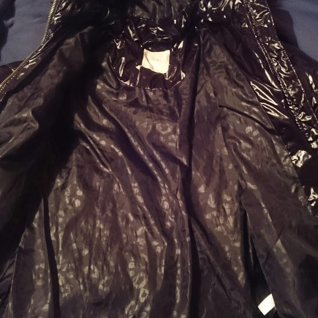 black wet look puffa winter coat lo years fur trim hood zip up good condition collection only bb26dh