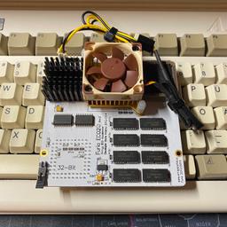 Furia020 Prozessor- und RAM-Board für den Commodore Amiga 600. Inklusive FPU und 9,5 MB FastRAM und MapROM Funktion (Kickstart im Speicher).

Die RAM Sockel wurden vor einem Jahr von Lotharek (Anbieter) auf 4K-RAMs upgedatet, ebenso die Firmware auf den aktuellsten Stand gebracht.

Der Prozessor wird zusätzlich mit einem Kühler und Lüfter gekühlt. Der Lüfter wurde gegen einen lautlosen Noctua Lüfter getauscht.

Technische Details lt. SysInfo Screenshots anbei.

Versandkosten inklusive.
Keine Gewährleistung.