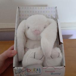 White rabbit cuddly.

If you have any questions please let us know :)

collection only