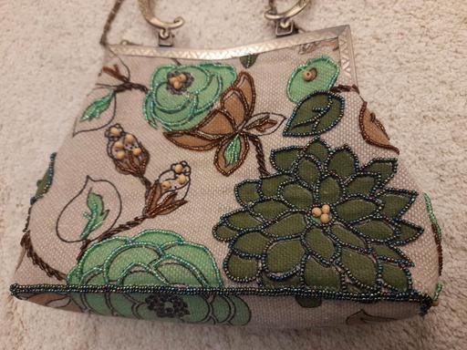 Buy & Sell South West London Richmond upon Thames - Photos for cream-coloured fabric tapestry bag