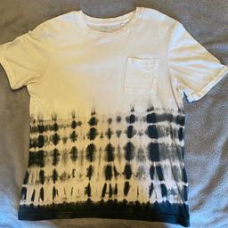Gorgeous T-shirt great condition

9-10 years

Please check other items I am selling, similar age group, collect together ☑️

Smoke and pet free home ☑️