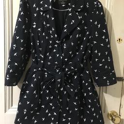Absolute bargain here:
Decluttering at the moment! That’s why!
River island black light coat with pink lining (autumn/spring )
M&S coat with removable fur collar
Atmosphere trench coat with little birds
Brown trench coat (on its own, this is worth £30). Selling all 4 together £25 and now £20 ONLY 👍
Collect from Caterham