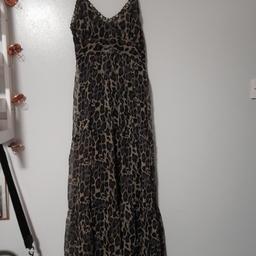 New with tags
Size 10 / AX Paris
Animal print maxi Dress
Perfect Condition
Smoke and pet free home