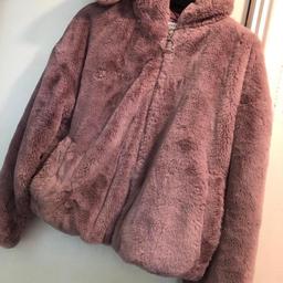 Topshop fur jacket size 10-12
Pink. Good condition.