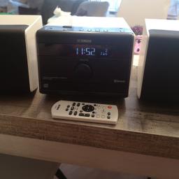 Ich verkaufe eine Mini Stereoanlage von Yamaha mit CD, Bluetooth, Radio, Aux und USB-Anschluss.
Sehr guter Zustand.

VHB