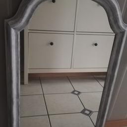 antiker Spiegel in Shabby Look restauriert
Höhe ca. 98 cm
Breite ca.60cm
nur Abholung!