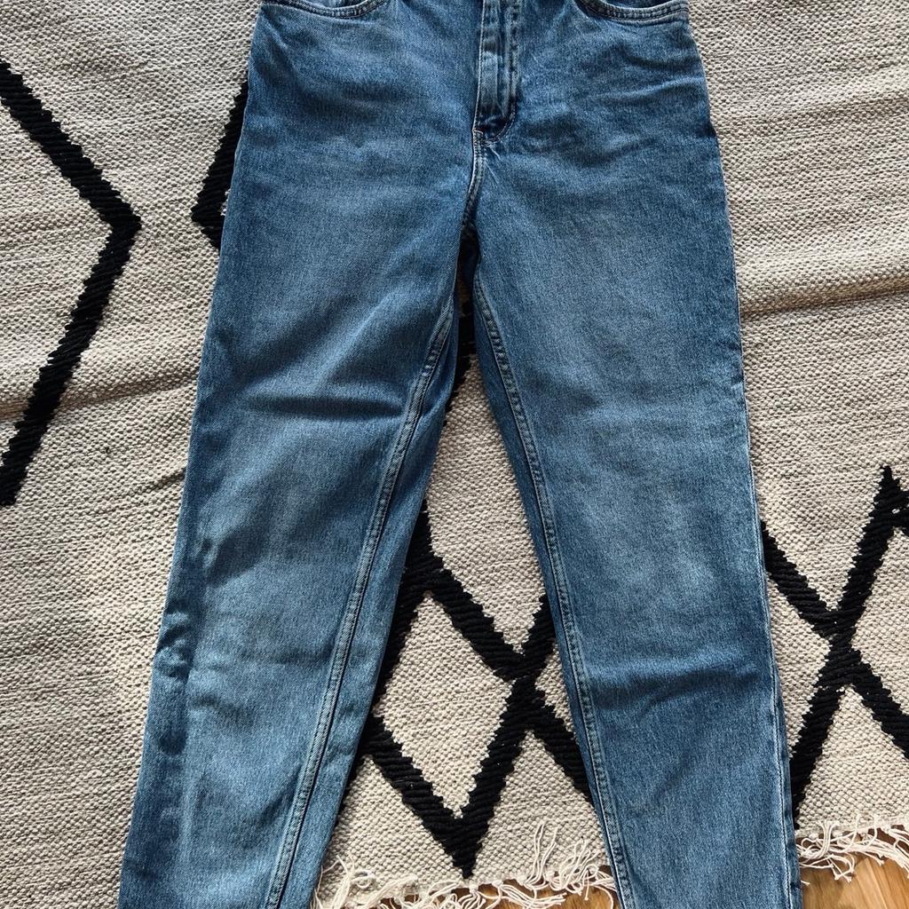 Mom Jeans

MANGO

99% Cotton

Grösse 36

Abholen in 8048 ZH | Twint