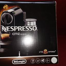 Verkaufe meine Nespresso (DeLonghi) mit Milchschäumer sowie gebe ich ein paar Kapseln dazu .
Die Nespresso Maschine hat die Farbe Weiß.
Sowie ist alles in der Original Verpackung.
Np.damals ca.230€