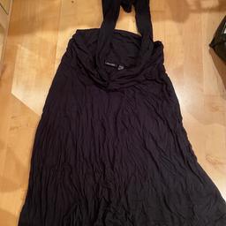 trägerloses Kleid Gr 44/46 von Tchibo 
selbst zu Binden ob Neckholder oder Trägerlos mit Schleife