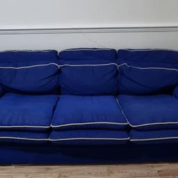 A set of 1 x 3-seater and 2 x 1-seaters.
Very comfortable.
Needs gone ASAP.