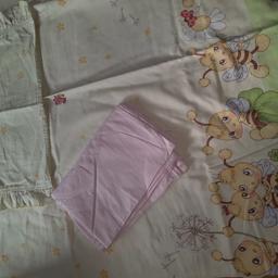100% cotton
Set includes:
duvet cover
flat sheet
pillowcase
The set is for a toddler/cot bed
Excellent condition
Smoke and pet free home
delivery is available for extra cost