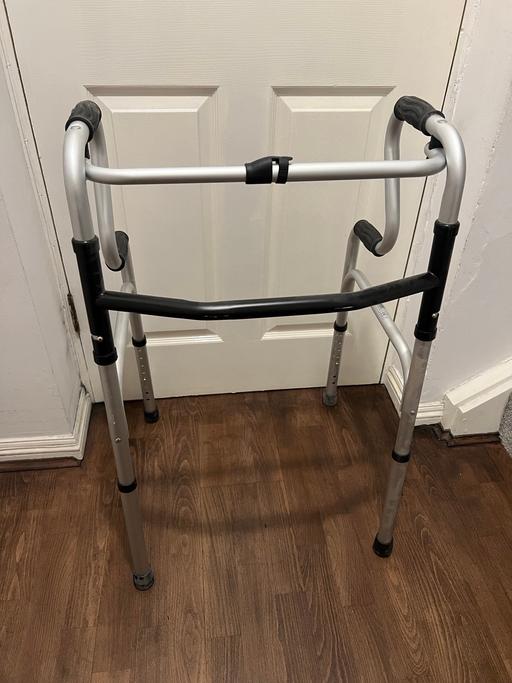 Buy & Sell South West London Brompton - South West London - Photos for EliteCare - Hi riser walking frame / zimmer