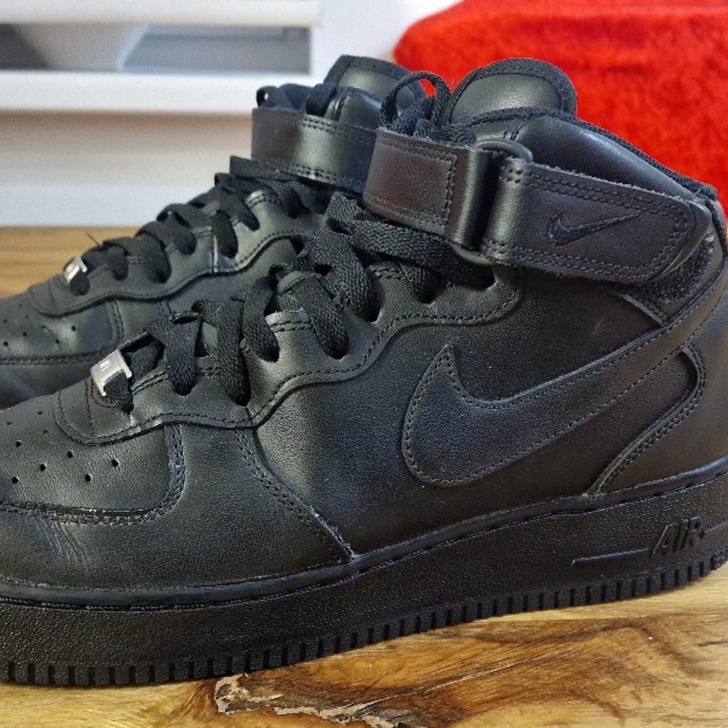 Verkaufe Original Nike Air Force 1 Sneaker High schwarz in der Größe 46

Schuhe wurden 2 mal getragen, keine Abnützungserscheinungen, Kratzer oder Beschädigungen.

Preis ist verhandelbar

Privatverkauf, daher keine Garantie, Rücknahme sowie Gewährleistung