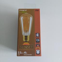 Integral LED SUNSET ultra warm vintage lamp
2.5W=40W
220V-240V
E27 (screw)
Light output 170 lumens
Vintage decorative
4 pieces

2 boxes are opened and damaged, but the bulbs are new, never used