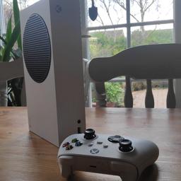 The Console is in perfect condition, just missing 3 of the 4 horizontal grips (shown in pics), I stand it vertically anyways which looks better, so I don't need them. (It still has all the vertical grips though). There are no marks at all, and I've just cleared the vents aswell as given it a clean.

The Robot White controller, which comes with the original textured grips, is also in immaculate condition with no marks at all and it works perfectly, and is expertly refurbished. Everything comes with all the cables, including the High Speed HDMI cable, and the main power cable. I can throw in some brand-new batteries with the controller aswell. You are more than welcome to test anything out.