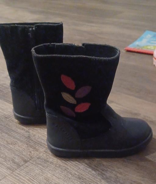 Buy & Sell Kent Dartford - Photos for Girls M&S boots