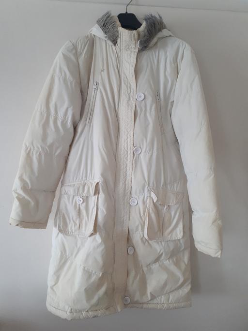 Buy & Sell South East London New Eltham - South East London - Photos for White 3/4 length shell material Coat