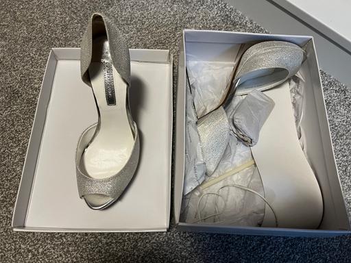 Buy & Sell Greater Manchester Wigan - Photos for Ladies silver shoes new