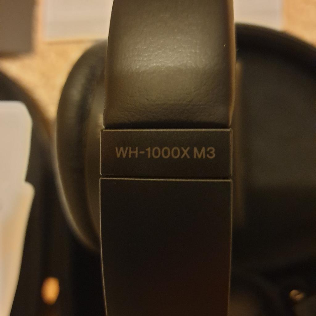 Sony WH-1000XM3 Wireless Noise Cancelling - Over the Ear Headphones - Black

prefer cash and collection West Drayton ( London ) or shipping+£9.80

no PayPal, no WhatsApp, no scammers, no silly offers, no time wasters.