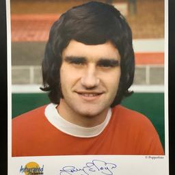 A Westminster Autographed Editions photograph.
It has been signed by the Liverpool centre half Larry Lloyd.
It measures 10” x 8”.
A tiny mark on the back right hand side (no impact on the text).
Otherwise is in excellent condition.
£24.99 ono.