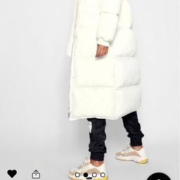 White TALL long padded coat from boohoo. Size 12. Literally worn once for 10 minutes as it’s too big for me. Still £36 on the boohoo website. Bargain.

I’m 5,7 and it comes to my calves.

Tipton dy4