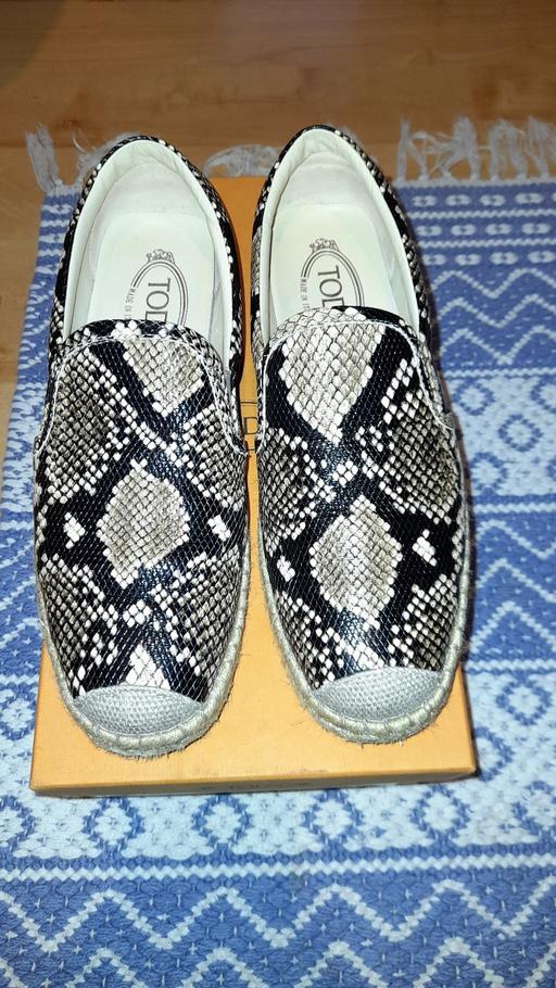 Buy & Sell North London Enfield - Photos for Tod's slip on espadrilles 39eu/6uk