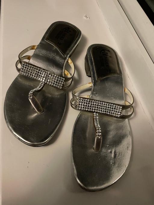 Buy & Sell North Yorkshire Middlesbrough - Photos for Jewelled sandals