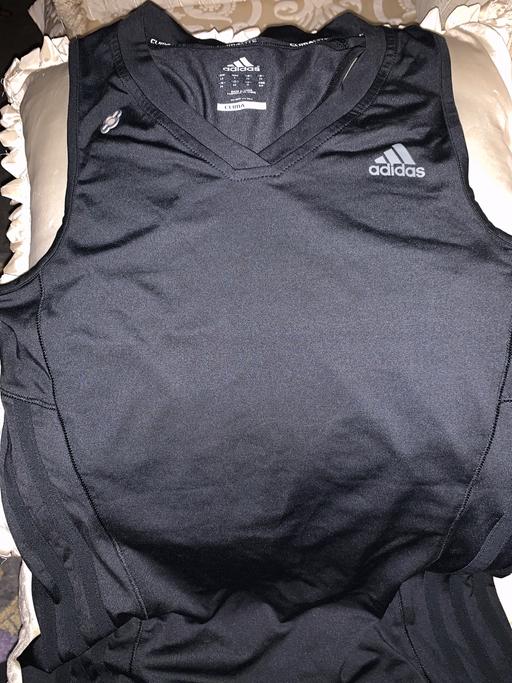 Buy & Sell Essex Maldon - Photos for Adidas vest top