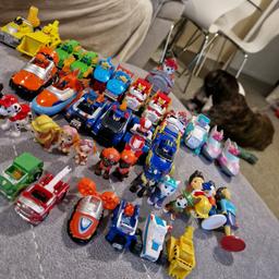 Selling due to him not being fussed about paw patrol no longer.
Big bundle of many little cars, mostly diecast, and many small figures
All these cost a fortune when originally bought! So £30 for the lot will make one child very happy.
Also comes with a brand new jigsaw unopened and an unused book.
Collection lichfield.
Have more paw patrol bundles for sale.