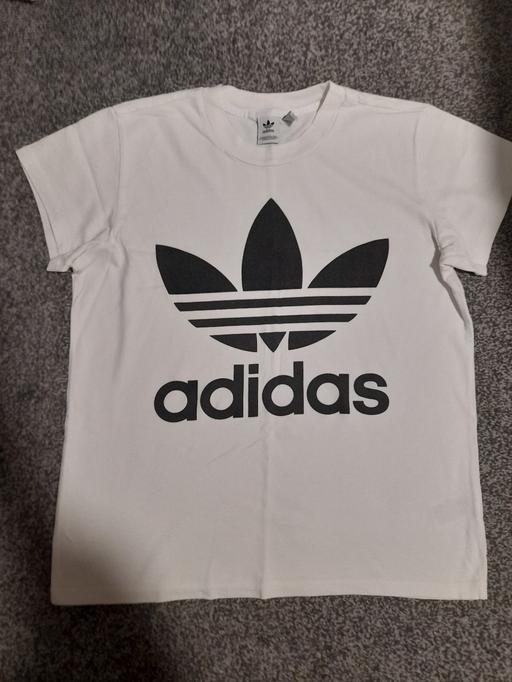 Buy & Sell Lancashire Blackpool - Photos for Adidas Tshirt