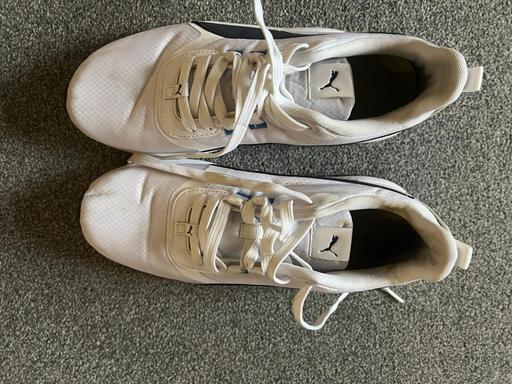 Buy & Sell Kent Maidstone - Photos for A White Pair Of Trainers Size 9