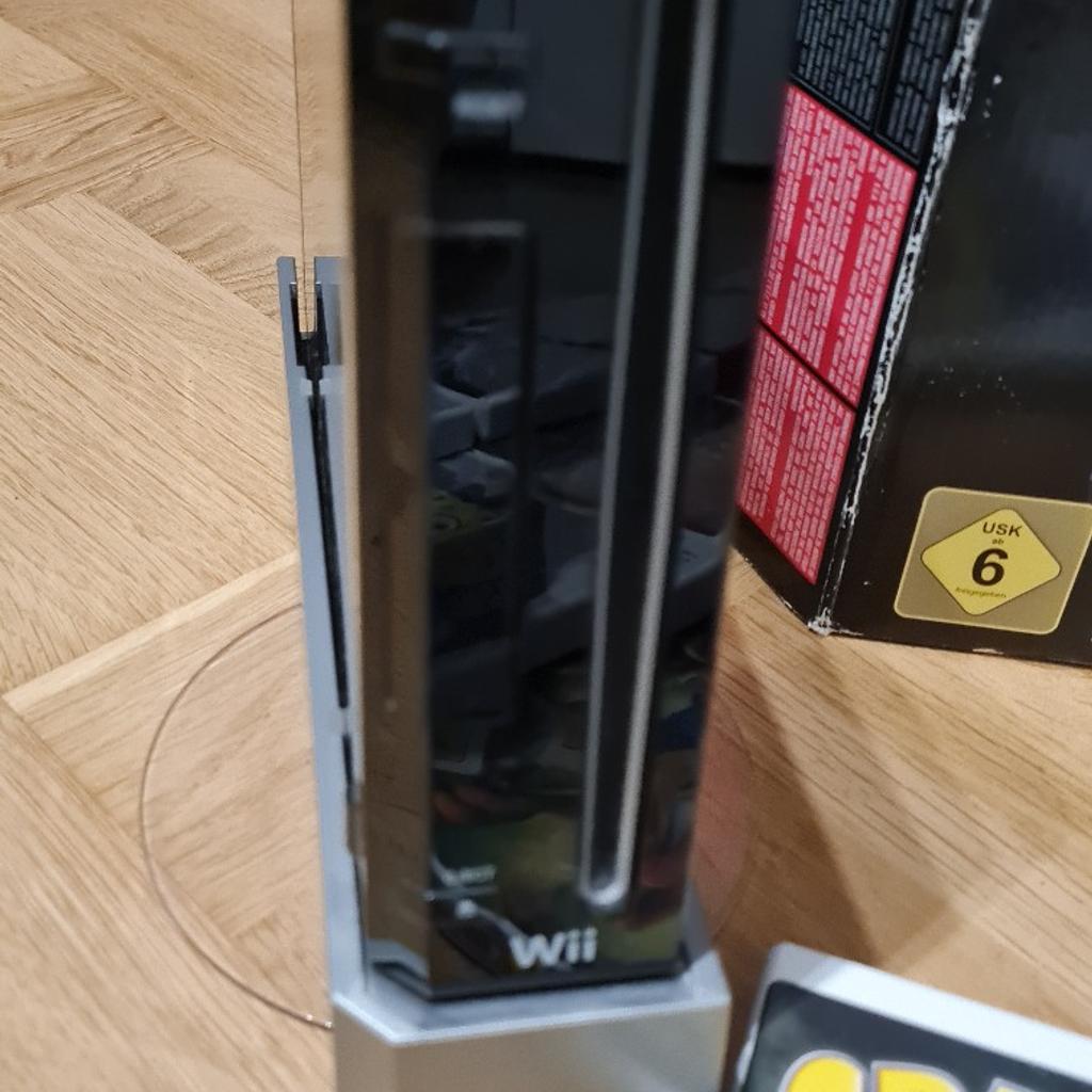 Verkaufe hier eine Wii Konsole mit Zubehör und Spiele.
Siehe Bilder