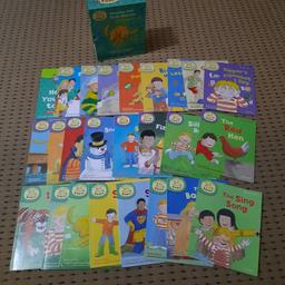 biff, chip and kipper - phonics and first stories level 1- 3.
books are in good condition, case is been repaired but still useable.