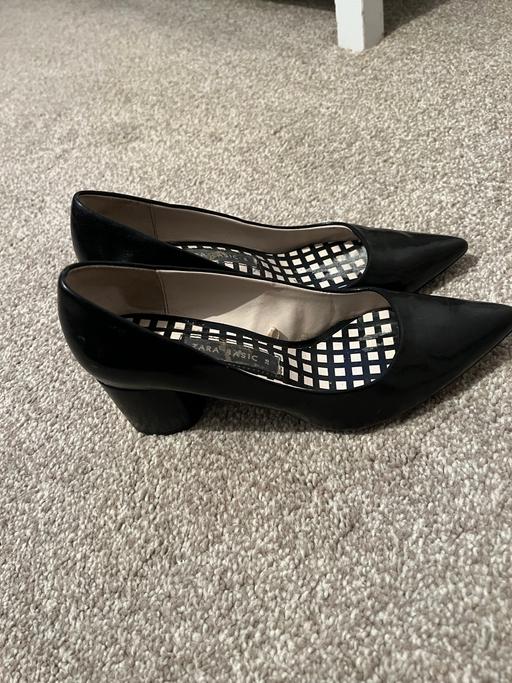 Buy & Sell South West London West Brompton - South West London - Photos for Womens Zara Block Heels Patent Leather Shoes